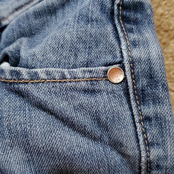 ⭐️ 3/$15 ⭐️ Old Navy jeans - Picture 10 of 10